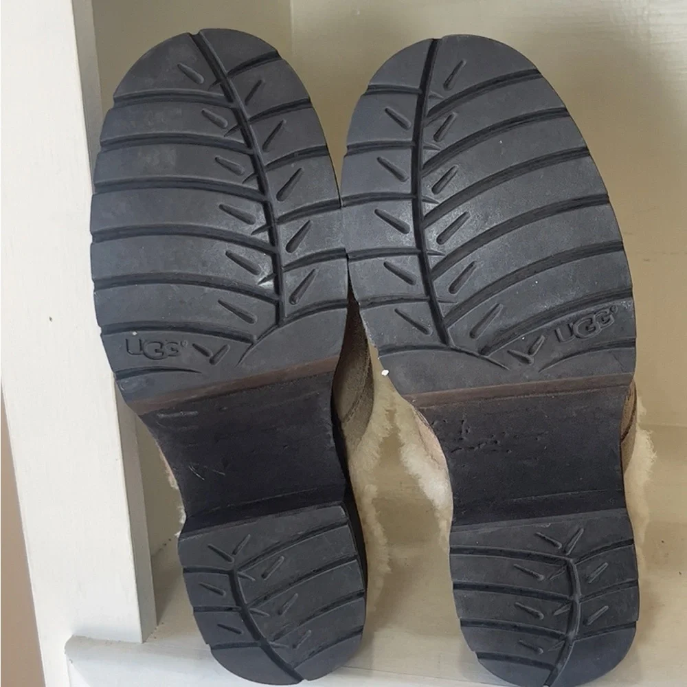 UGG Kid’s Suede Flutter Caterpillar/Butterfly Fur Lined Clog Mules Size 4